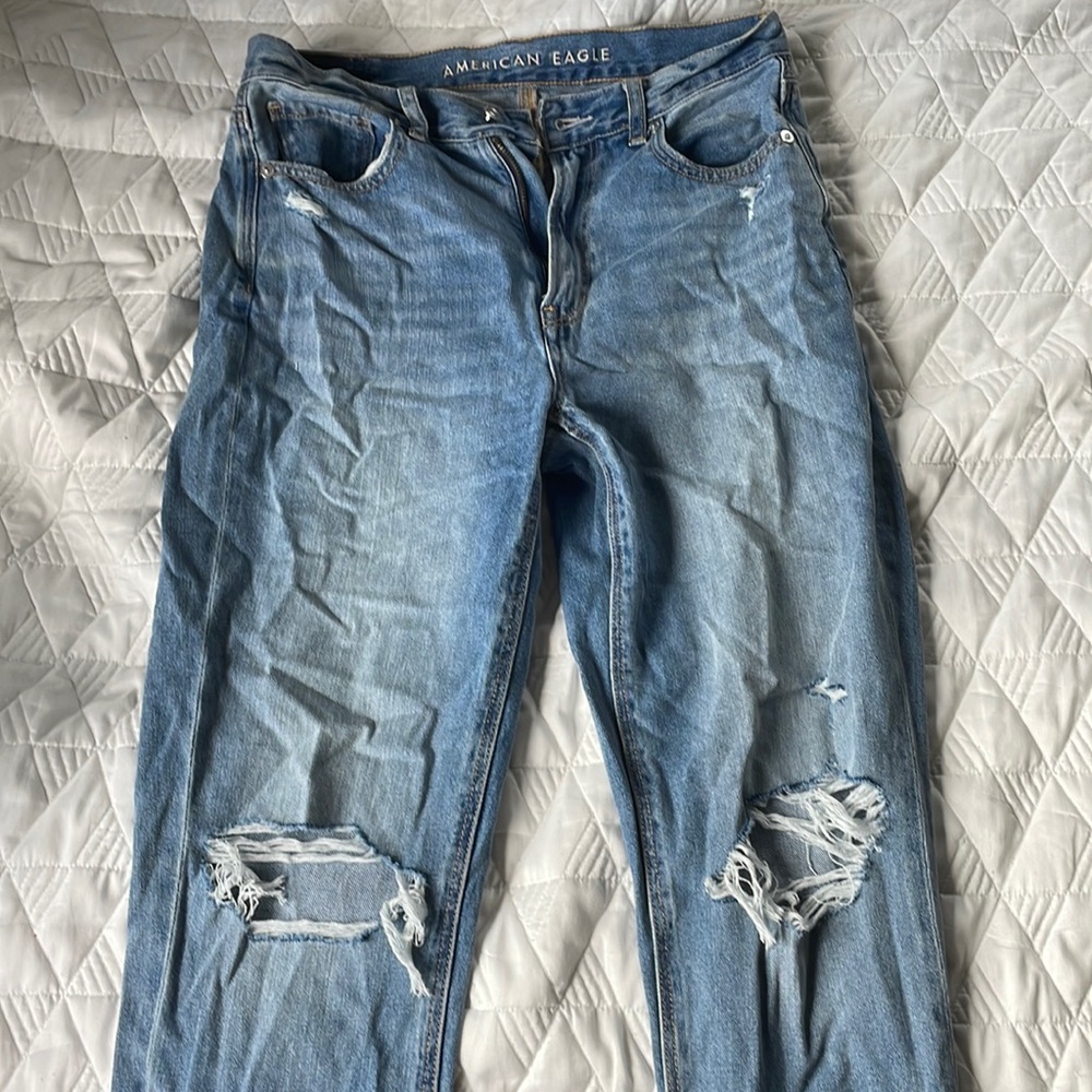 American Eagle Mom Jeans- Size 6